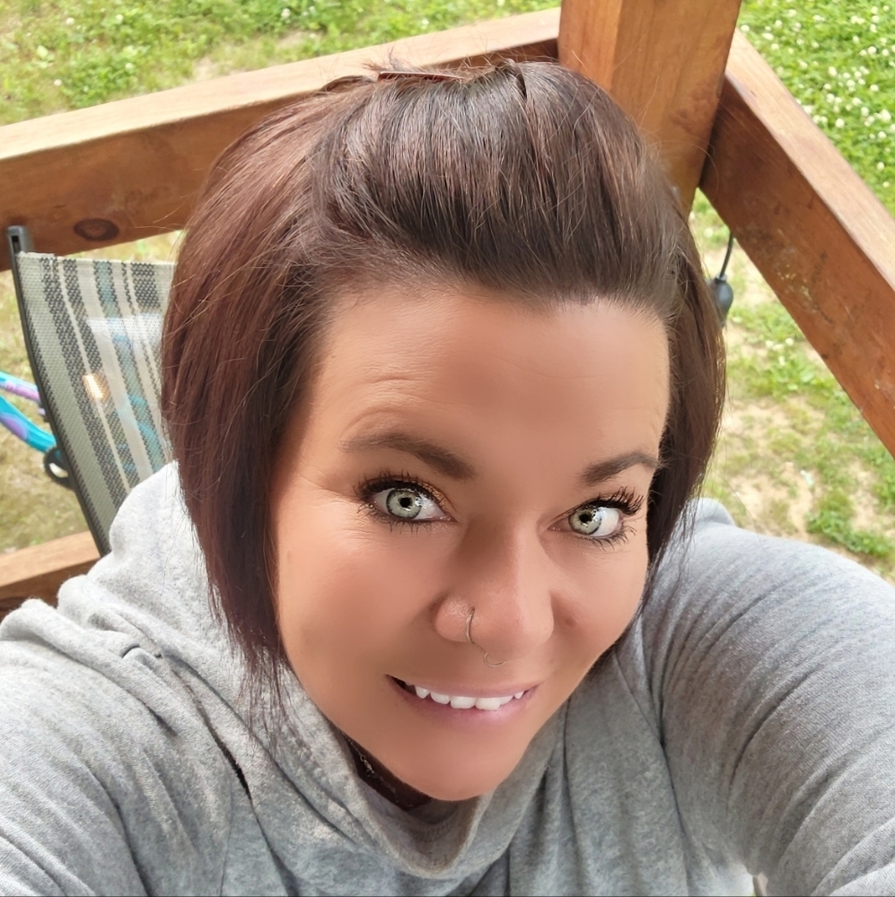 Meet your Posher, Christina